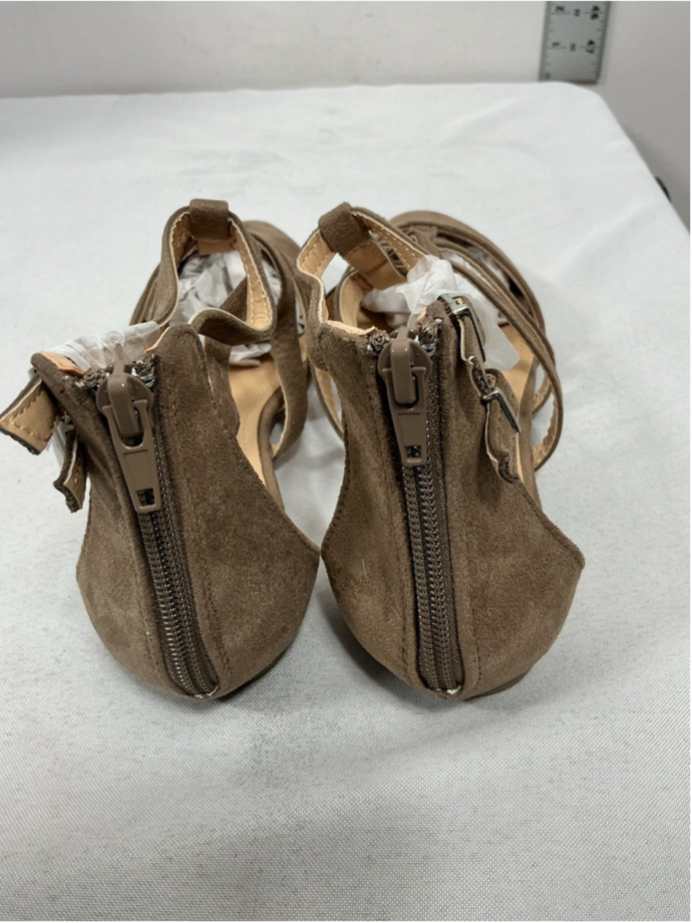 Womans New Betani Abela Dressy Strappy Ballet Flats Size 8 Taupe Back Zip - Picture 4 of 7